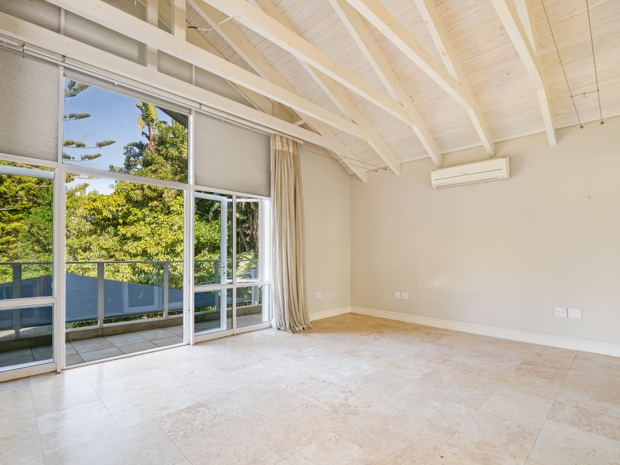 5 Bedroom Property for Sale in Leisure Isle Western Cape